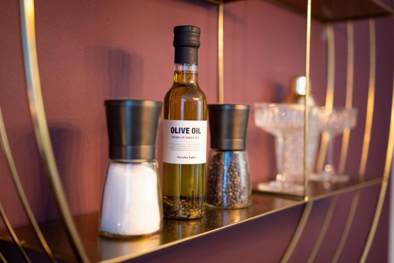 Pure - Luxury At Pure Living In Center